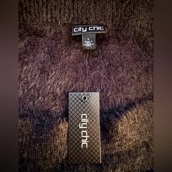 City Chic Fluffy Skirt - black                     Size L/20
New! - Picture 8 of 12